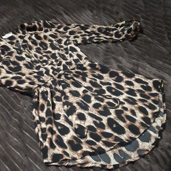 XS Ardene Leopard shirt with Zipper and Pockets - Picture 3 of 9
